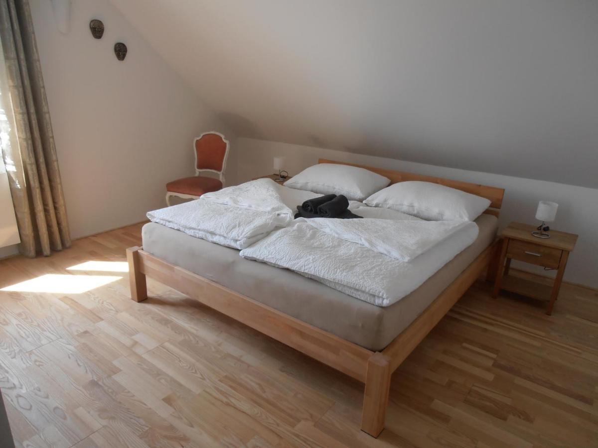 Ferienwohnung Am Kirchberg Jois Ngoại thất bức ảnh