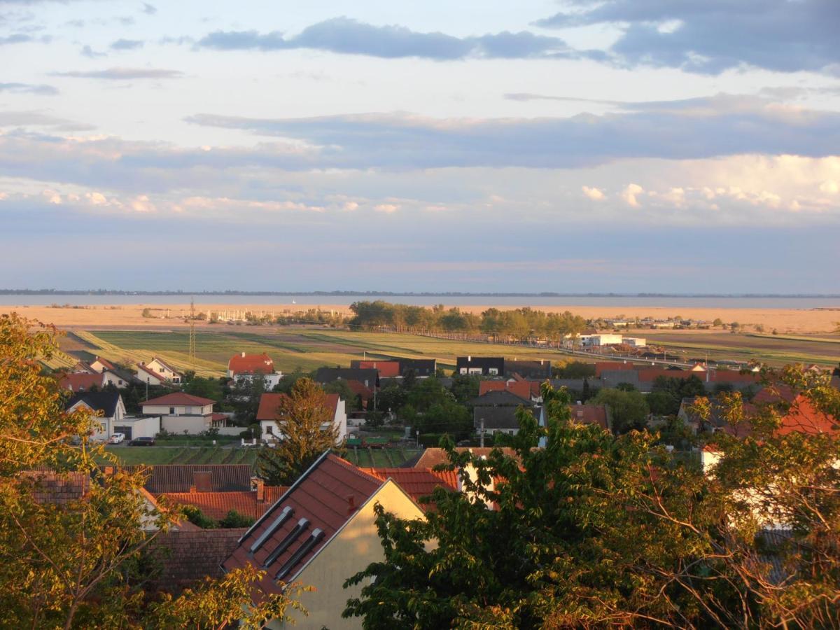 Ferienwohnung Am Kirchberg Jois Ngoại thất bức ảnh